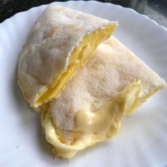 Pão de queijo de frigideira de tapioca cremoso