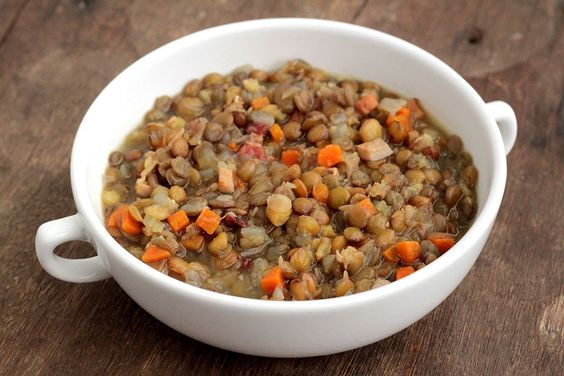 sopa de lentilha com carne ana maria