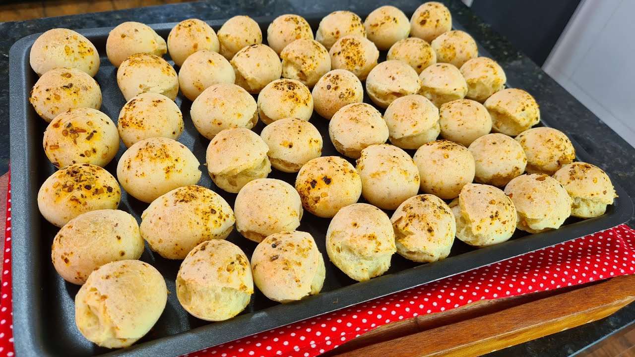 Pão de queijo de tapioca no liquidificador fácil rápido