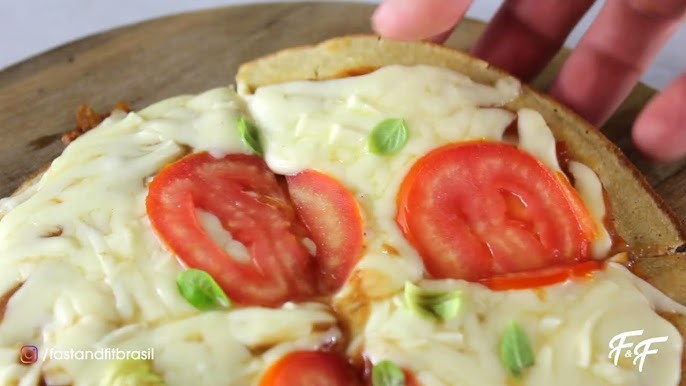 Pizza de frigideira de queijo tudo gostoso