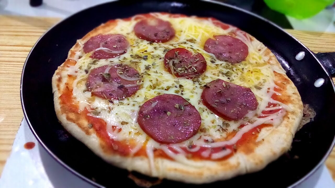 Pizza de frigideira em 10 minutos fácil simples