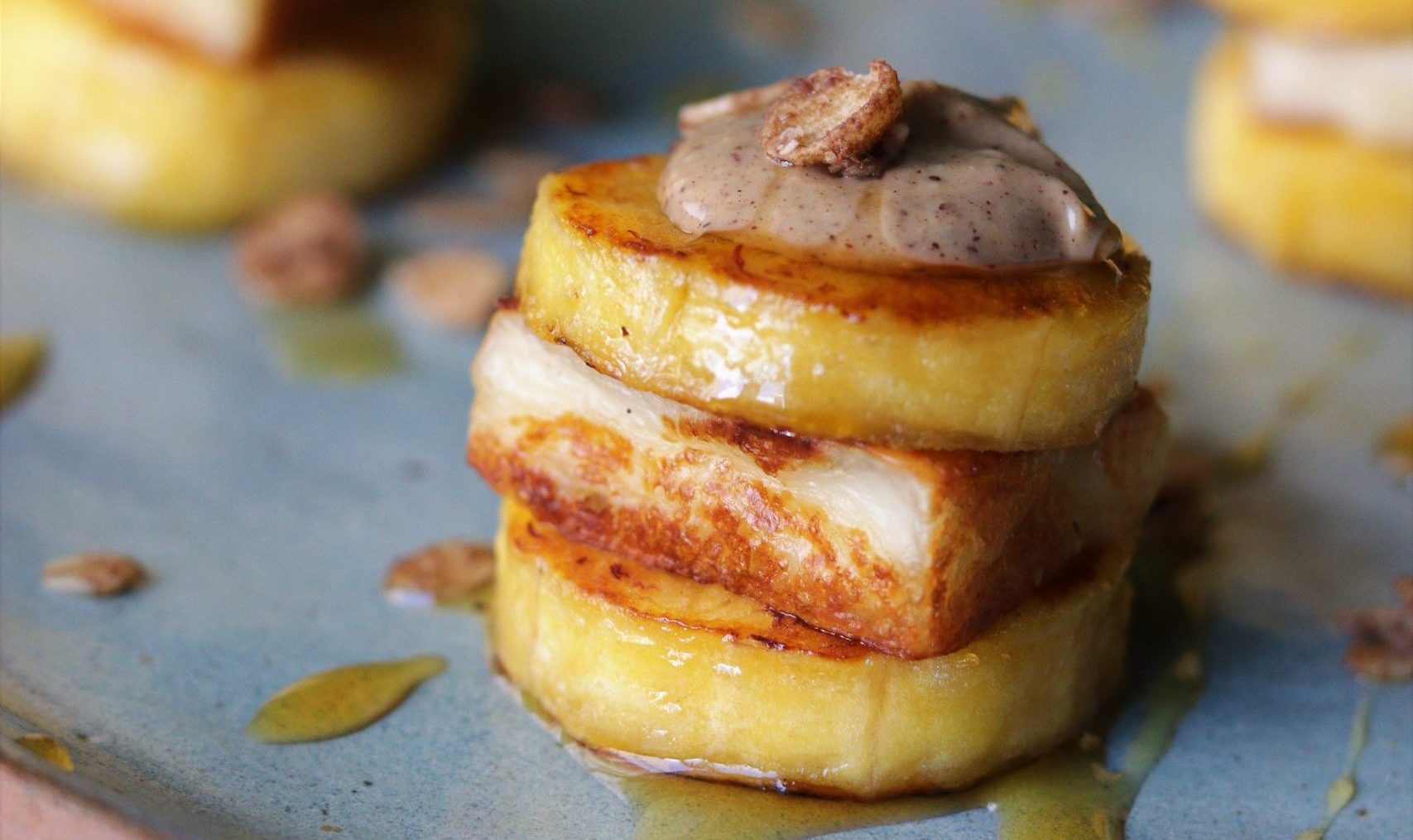 Sobremesa com banana, queijo e canela simples fácil