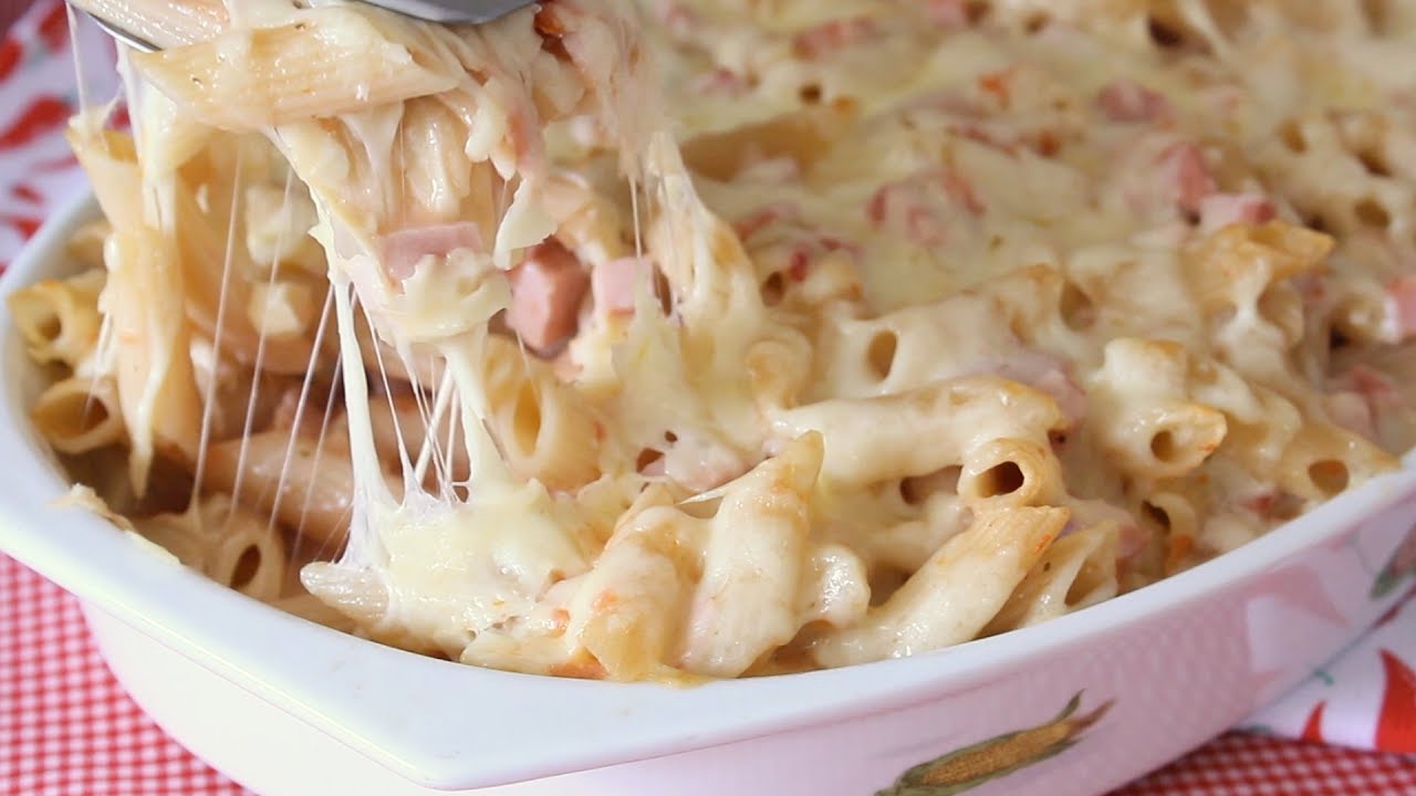 Macarrão parafuso com creme de leite queijo