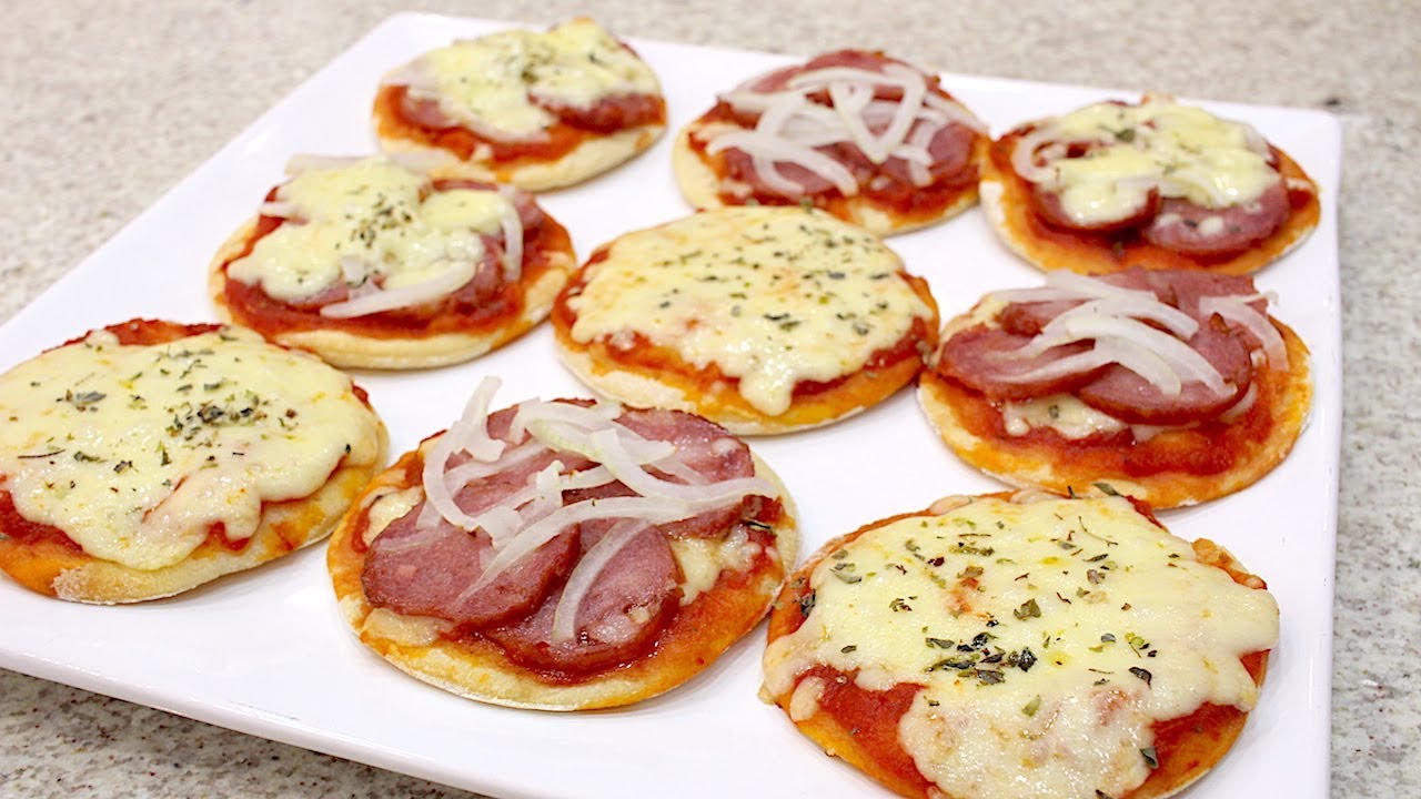 Mini pizza de mussarela prático