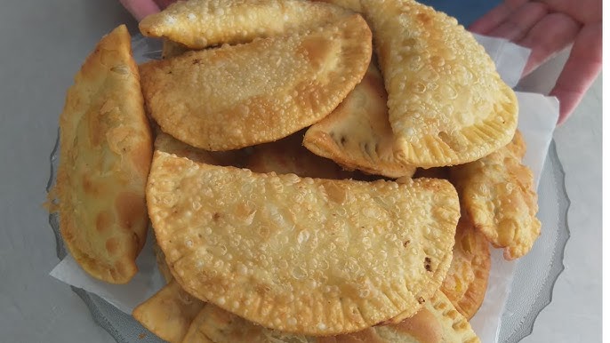 Pastelzinho de queijo e ervas fácil