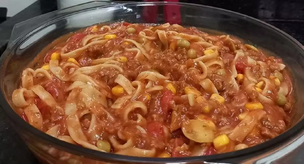 Macarronada de domingo tudo gostoso