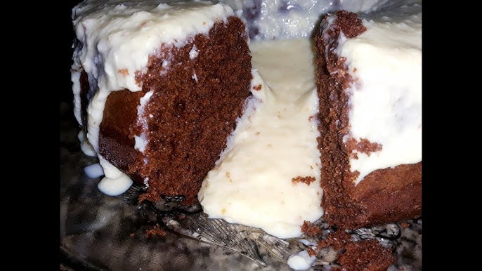 Bolo de chocolate com cobertura de beijinho  como preparar