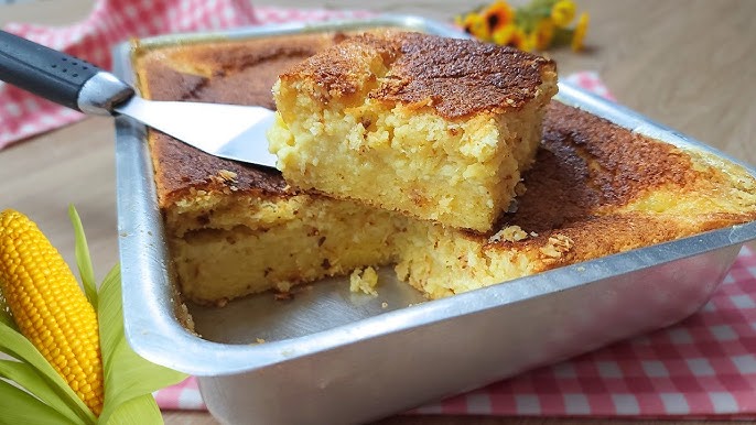 Bolo de milho cremoso com coco ralado fácil fofo