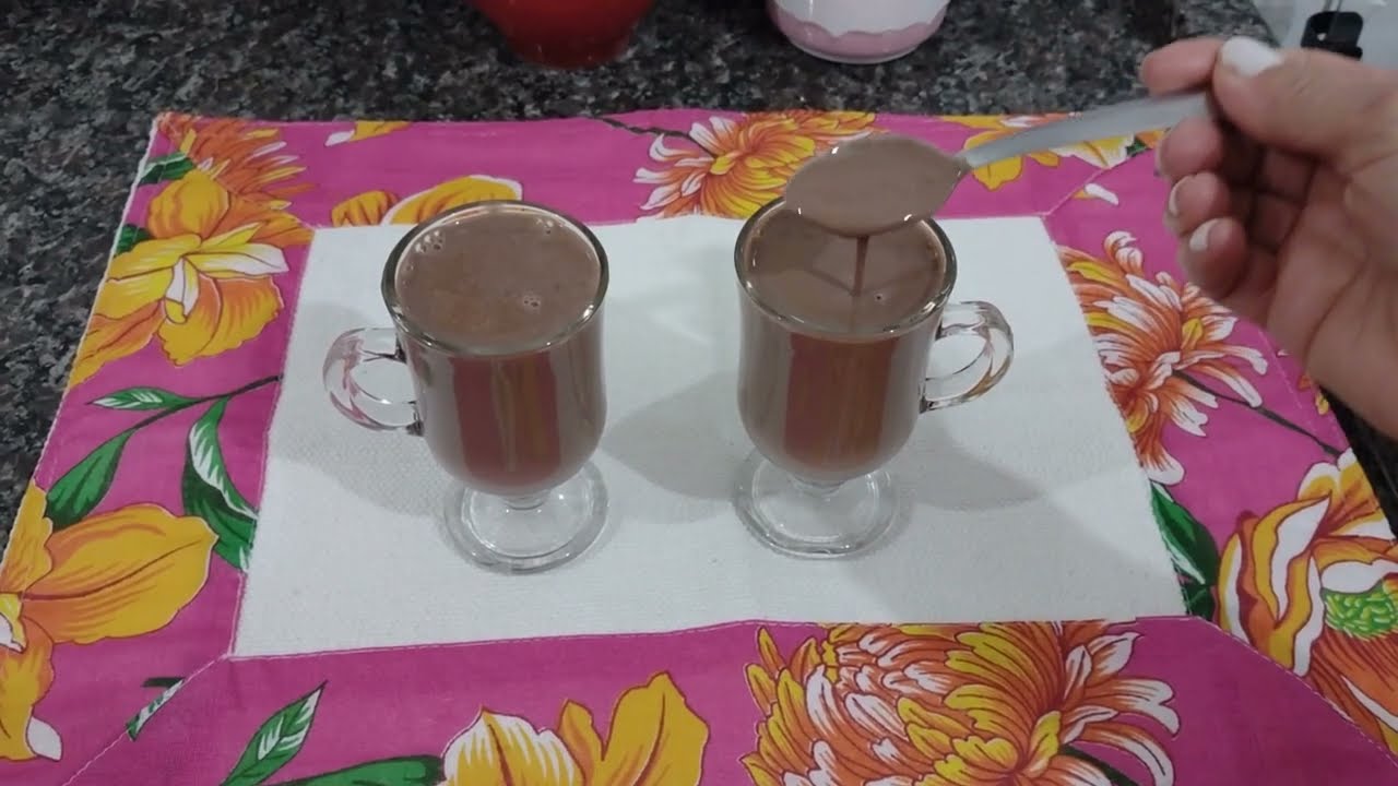 Chocolate quente com caramelo salgado tudo gostoso prático
