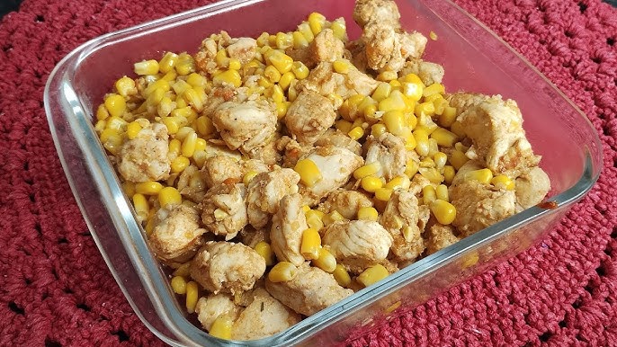 Frango cozido com milho de lata tudo gostoso