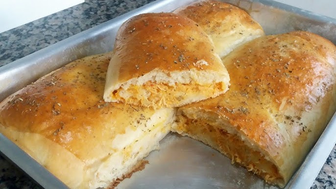 Pão de liquidificador recheado com frango como preparar