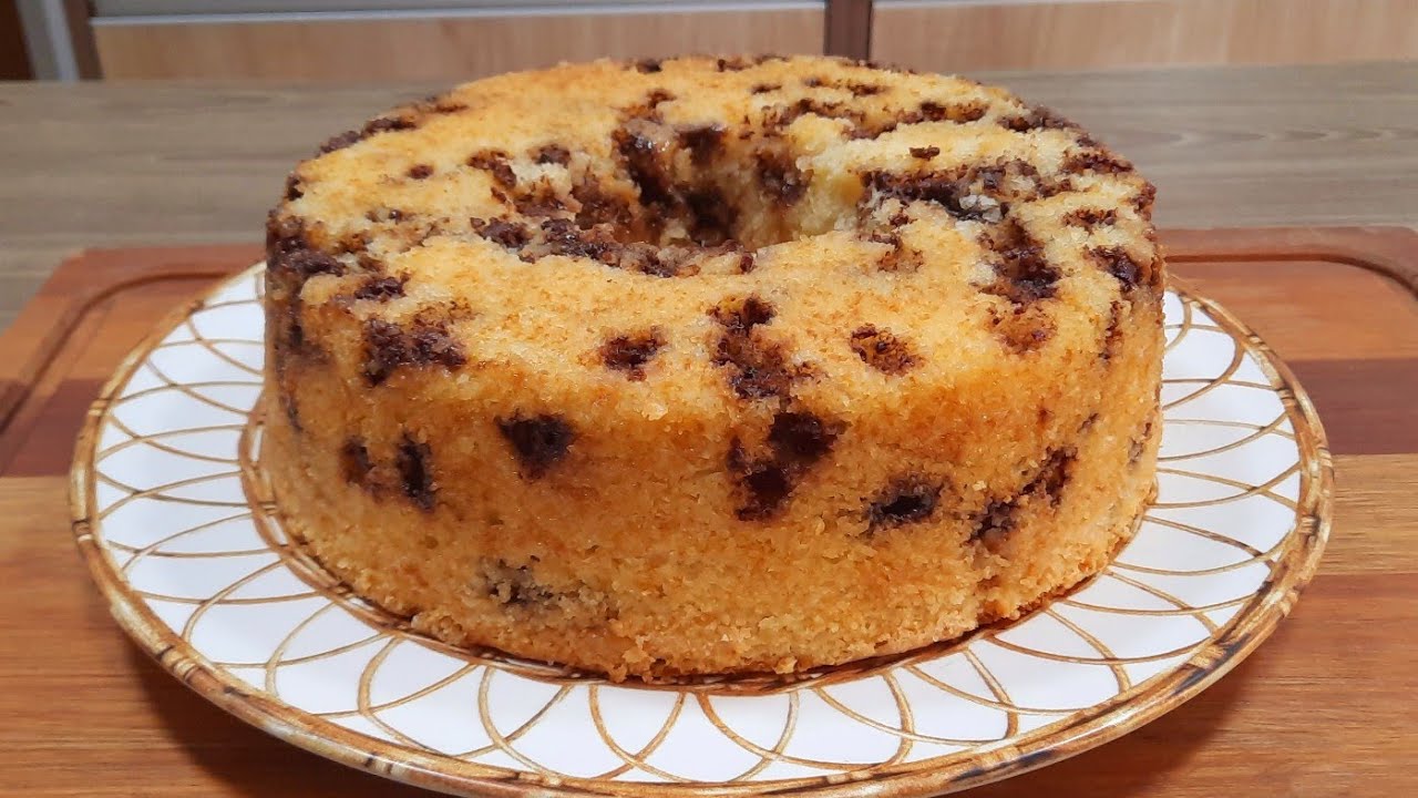 Bolo de milho com gotas de chocolate como preparar