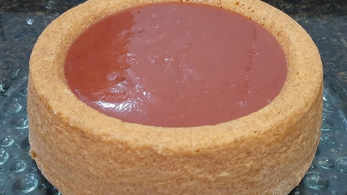 Bolo piscina de milho com goiabada tudo gostoso