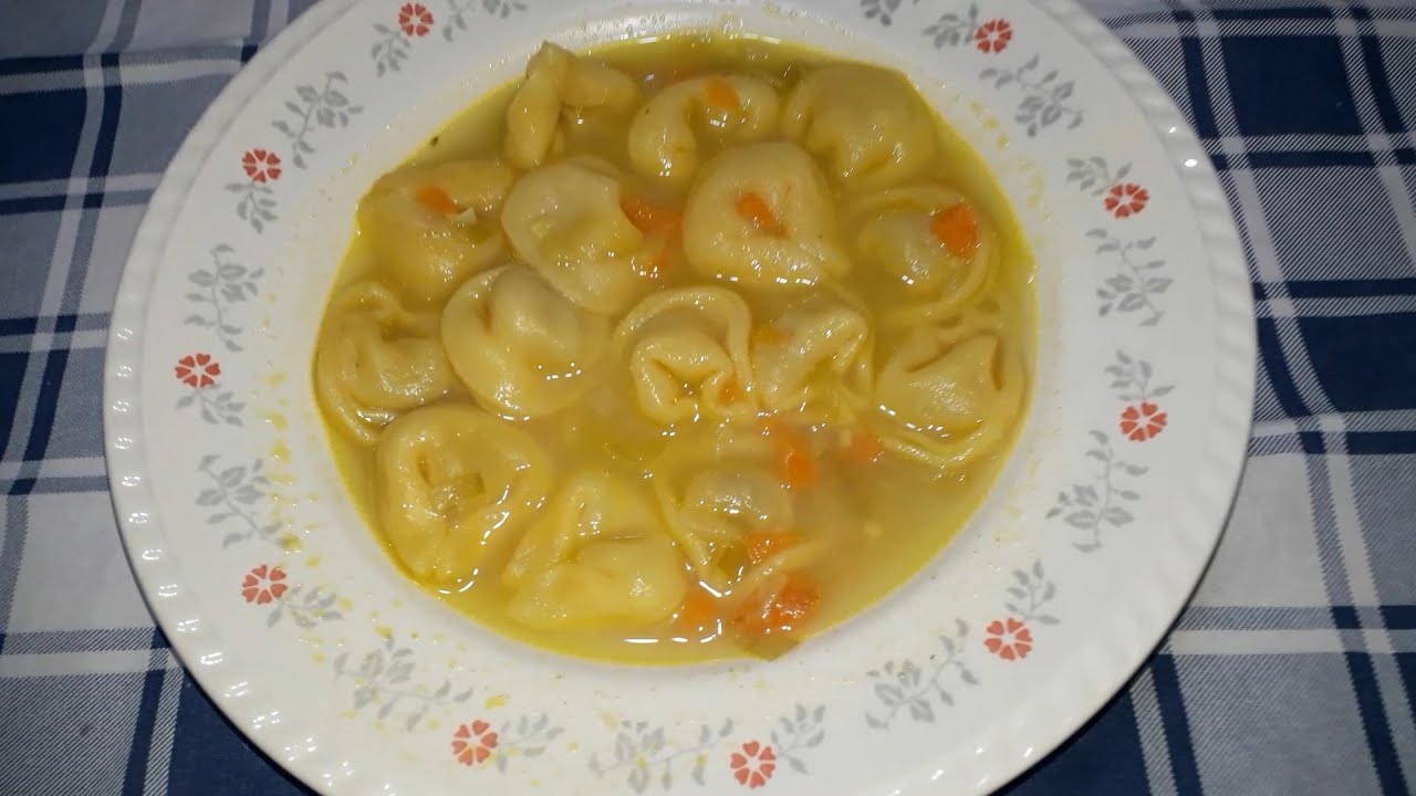 Sopa de capeletti com legumes prático