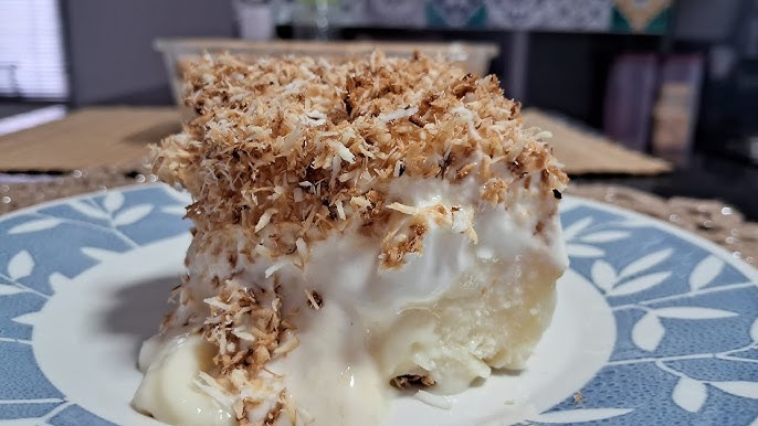 Torta de leite condensado com coco queimado tudo gostoso
